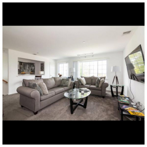 Decosta Homes, Queens